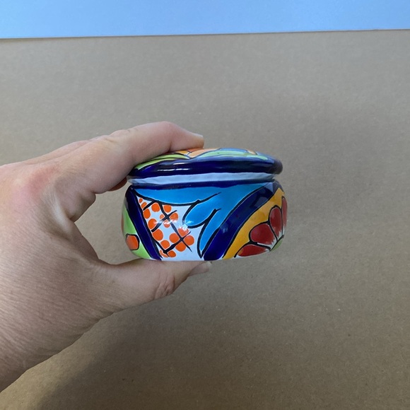 Ceramic Made in Mexico Souvenir hand painted trinket bowl container with lid - Picture 11 of 11